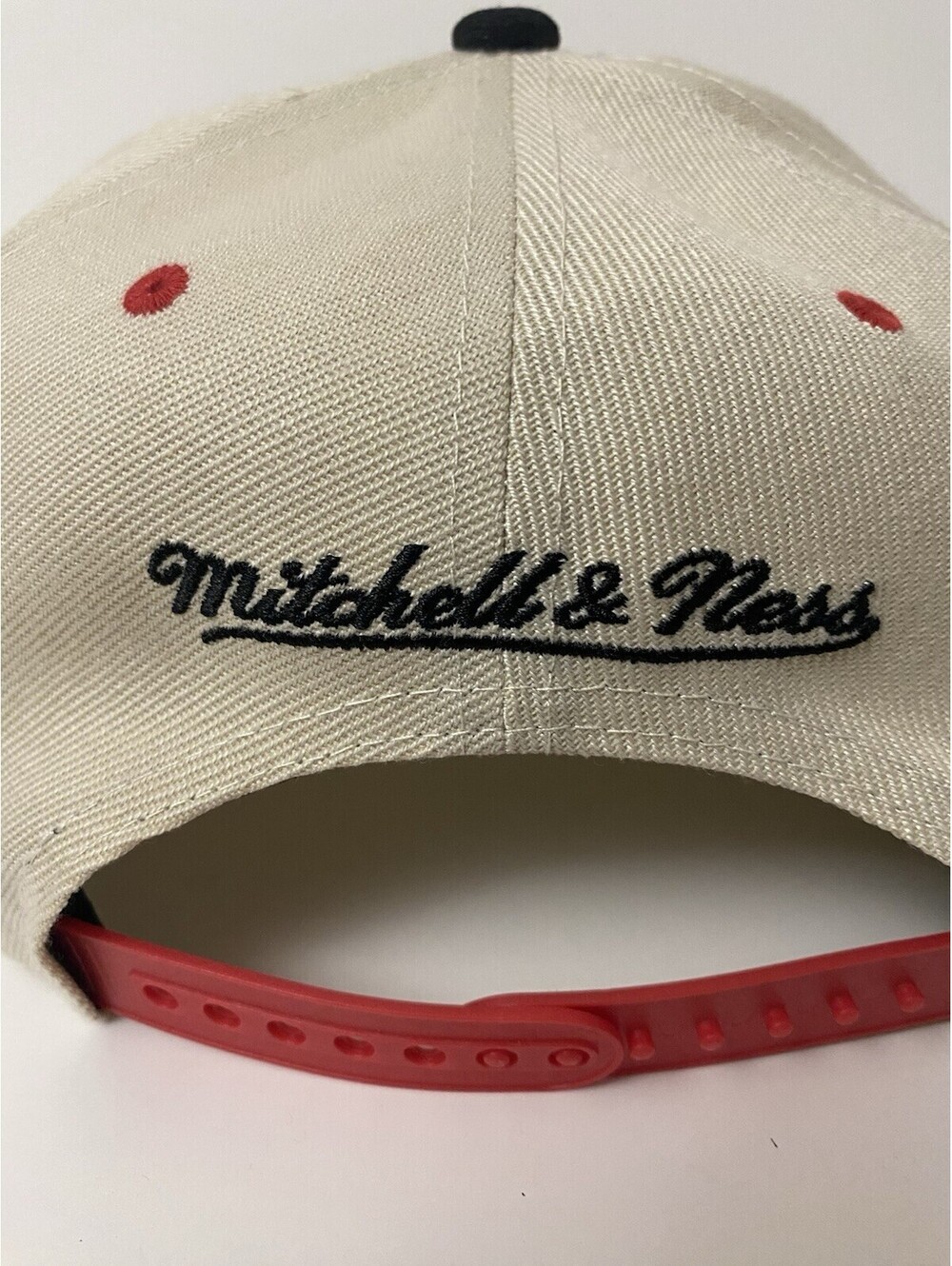 Mitchell & Ness NHL Detroit Red Wings Logo Bold Letters SnapBack Hat New - Picture 6 of 8